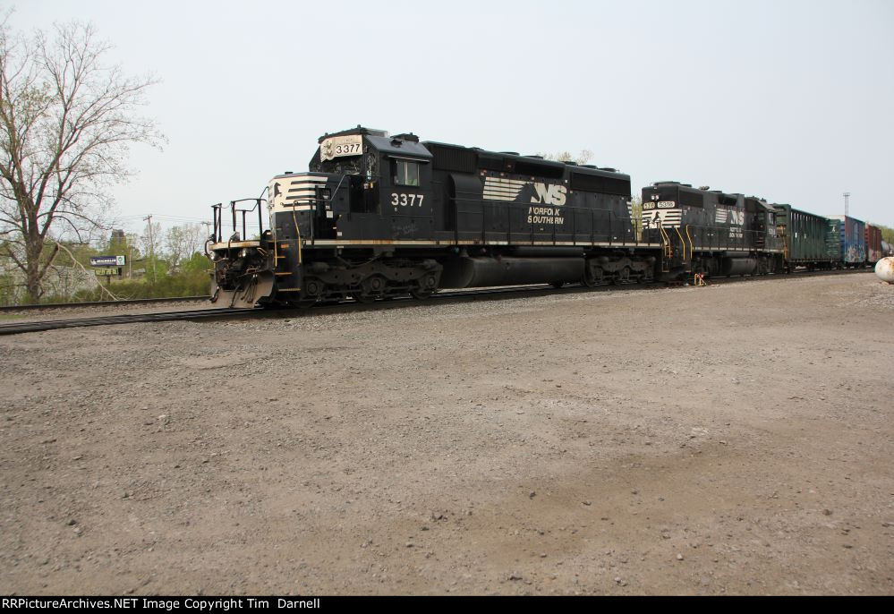 NS 3377, 5318 on local C93